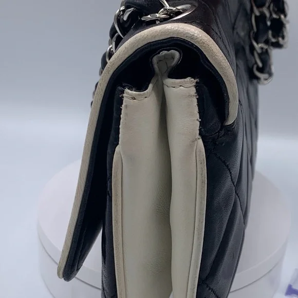 Chanel Divine Flap Handbag Black and White Quilted Leather - Picture 6 of 13